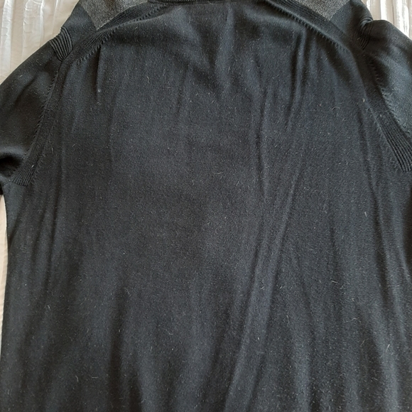 Black and Gray Guess XL mens Sweater - Picture 11 of 11